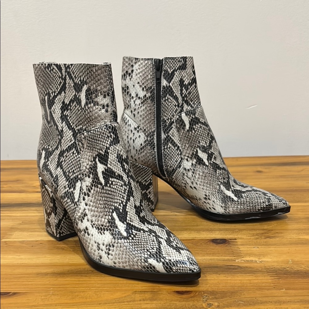 Tony Bianco Brazen Ankle Booties in Snakeskin Size 6